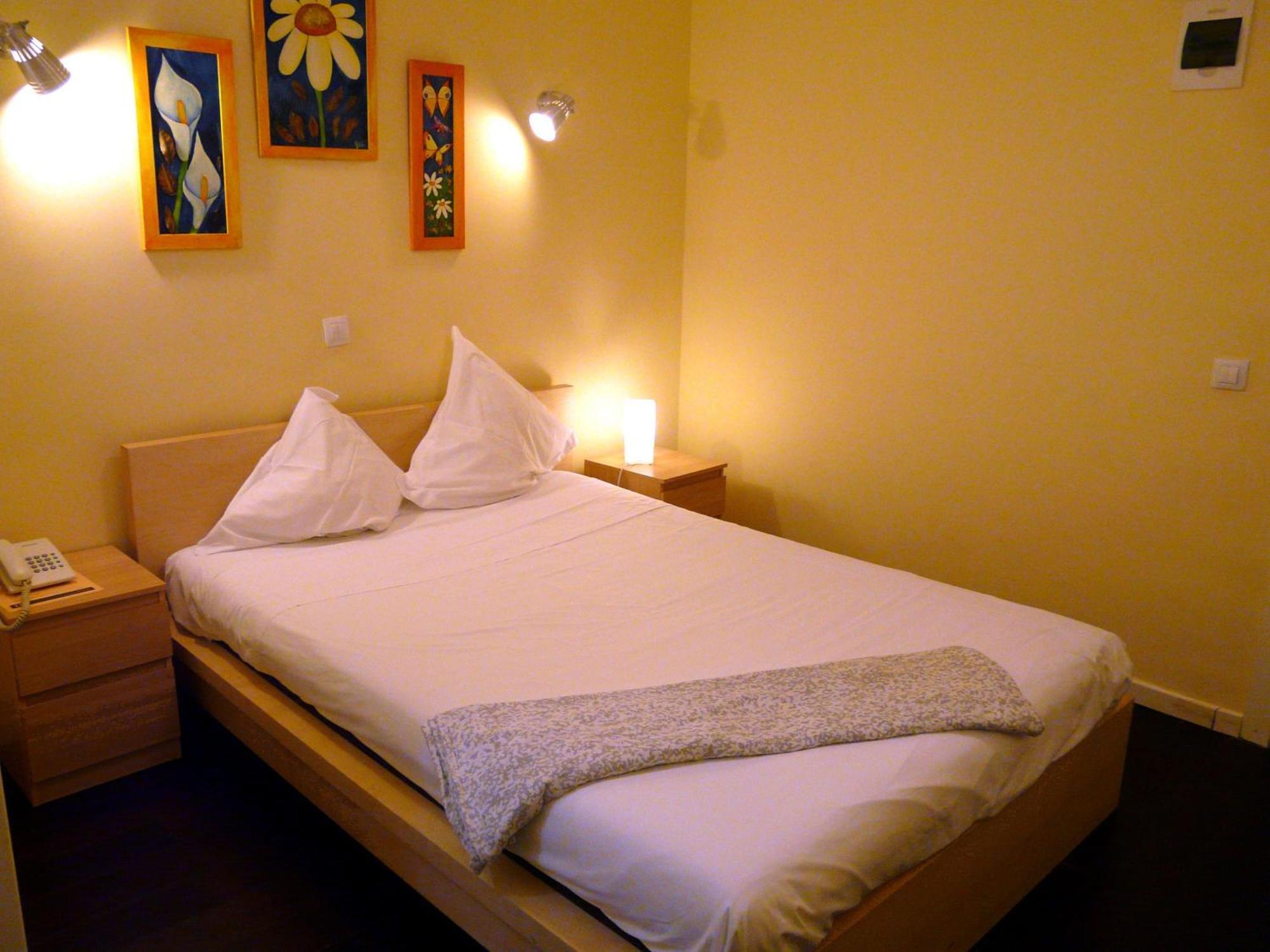 Hostal Goyal Pizarro Madrid Ngoại thất bức ảnh