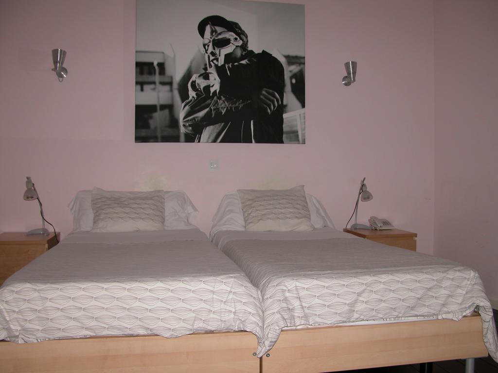 Hostal Goyal Pizarro Madrid Ngoại thất bức ảnh
