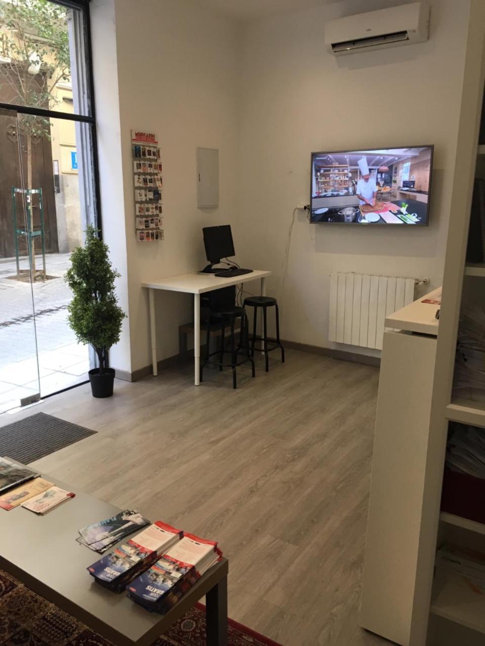 Hostal Goyal Pizarro Madrid Ngoại thất bức ảnh