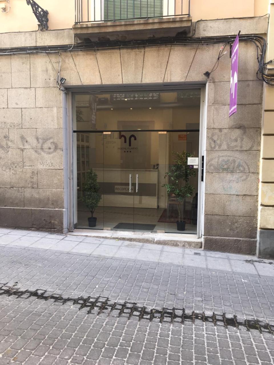 Hostal Goyal Pizarro Madrid Ngoại thất bức ảnh