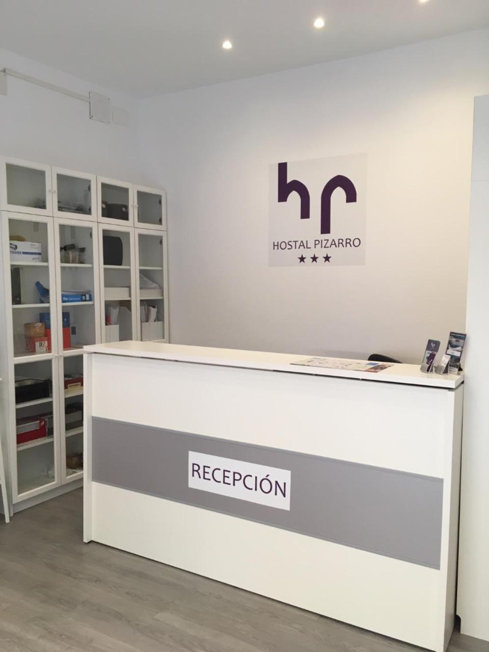 Hostal Goyal Pizarro Madrid Ngoại thất bức ảnh
